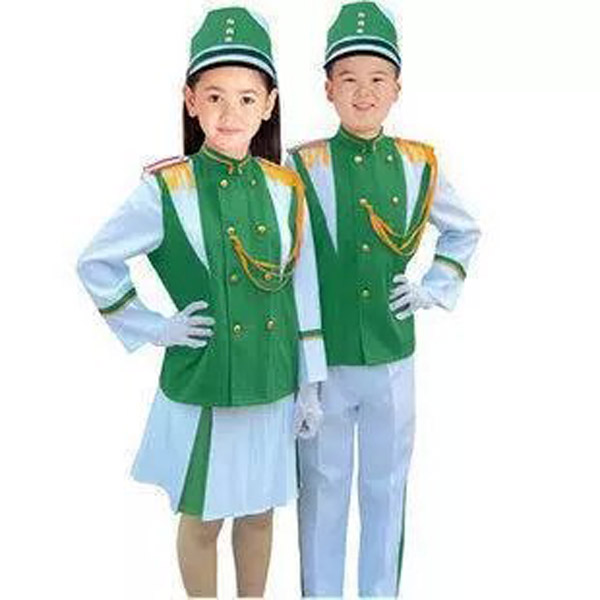 鼓号服